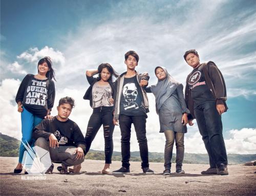 Album Biru Jasa Pembuatan YearBook 