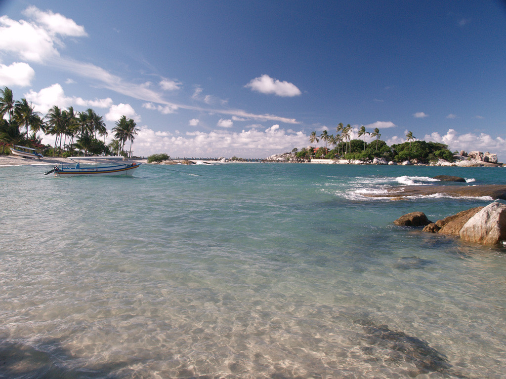 Pantai Parai Tenggiri