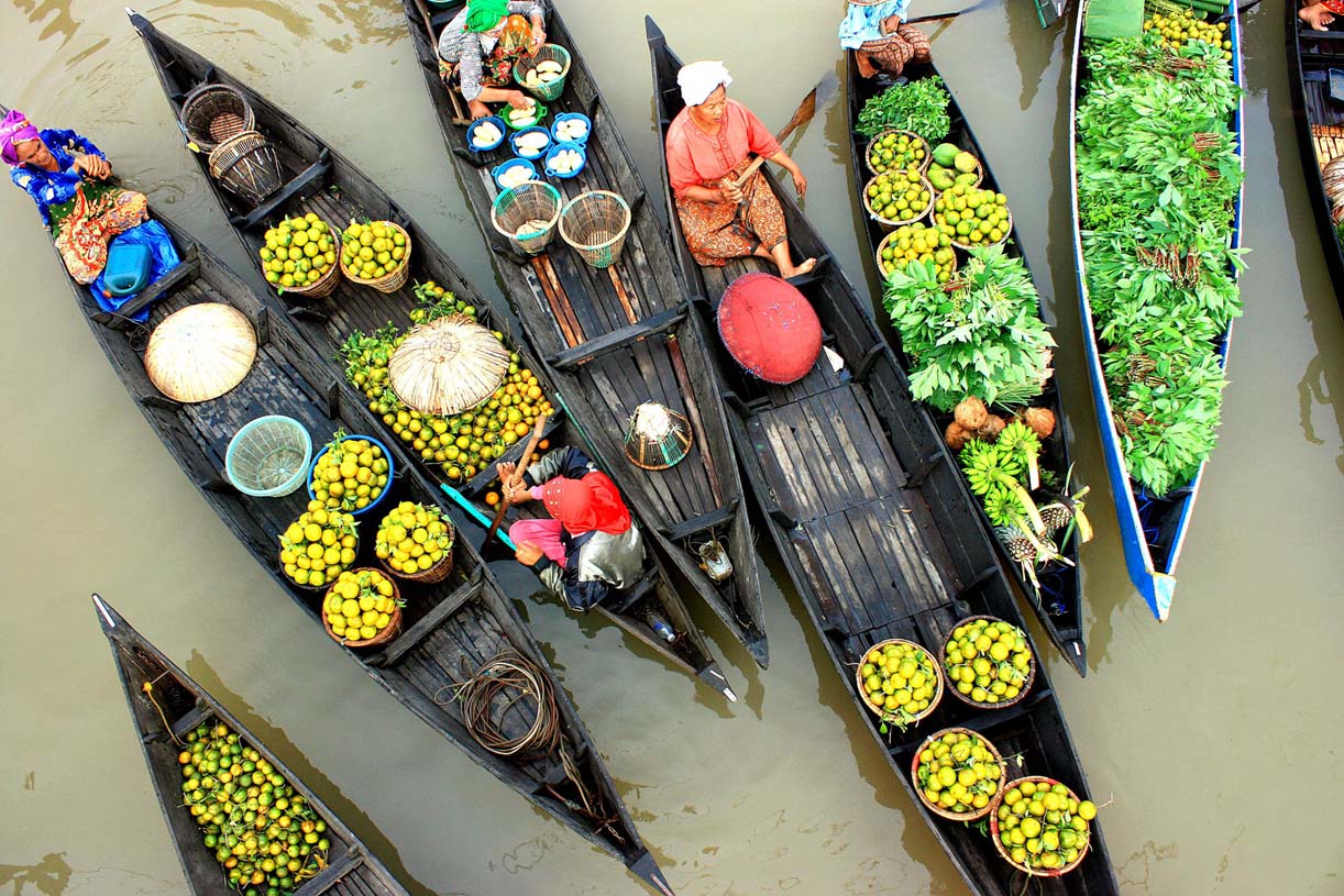 Pasar Terapung Muara Kuin