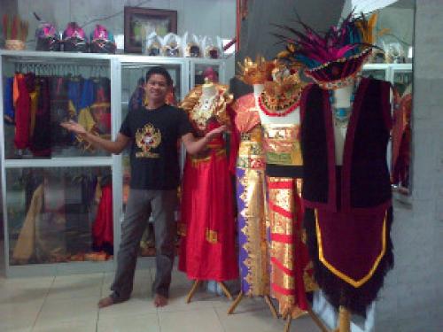 Sewa Kostum Adat Nusantara dan Tari Tradisional