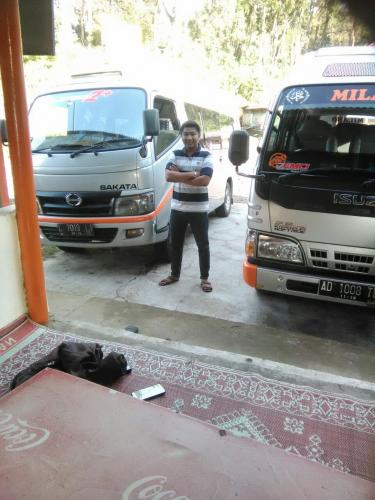 Sewa mobil dan Rental Mobil PONOROGO